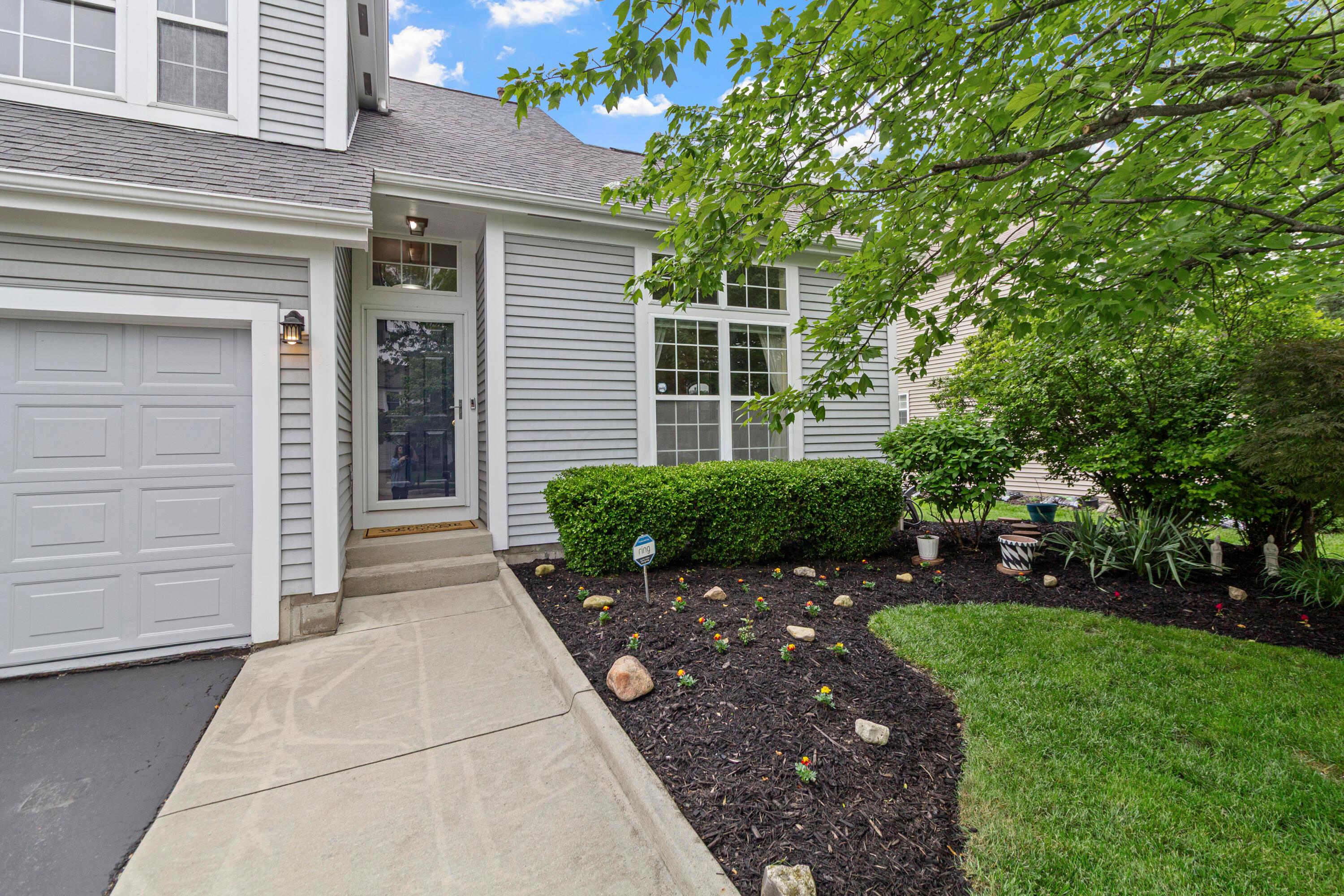 5987 Heather Glen Boulevard, Dublin, Ohio image 2