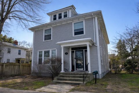 Photo of 246 N Pearl Avenue, Lancaster, OH 43130 (MLS # 226012738)