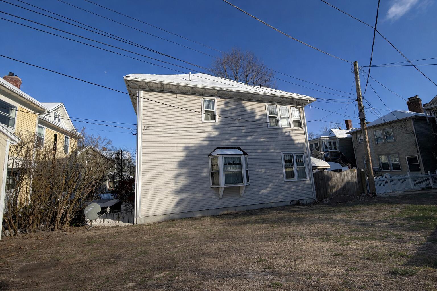 246 N Pearl Avenue