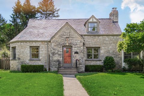 Photo of 181 S Kellner Road, Columbus, OH 43209 (MLS # 226004964)