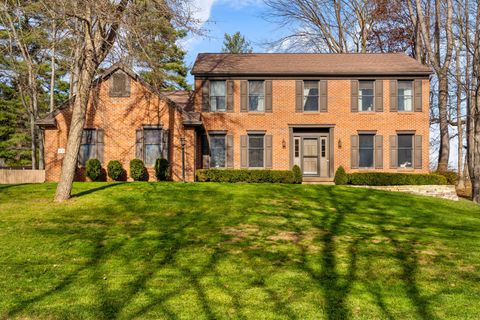 Photo of 1400 Normandy Drive, Newark, OH 43055 (MLS # 225045084)