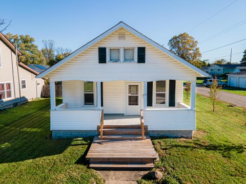Photo of 124 Martinsburg Road, Mount Vernon, OH 43050 (MLS # 226039851)