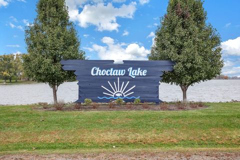 Tiny photo for 2460 Cherokee Drive, London, OH 43140 (MLS # 226010457)