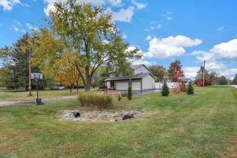 Tiny photo for 2460 Cherokee Drive, London, OH 43140 (MLS # 226010457)