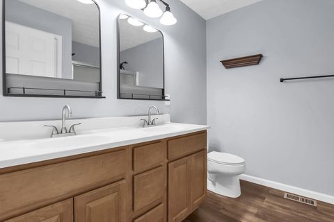 Tiny photo for 2460 Cherokee Drive, London, OH 43140 (MLS # 226010457)