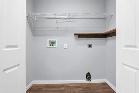 Tiny photo for 2460 Cherokee Drive, London, OH 43140 (MLS # 226010457)