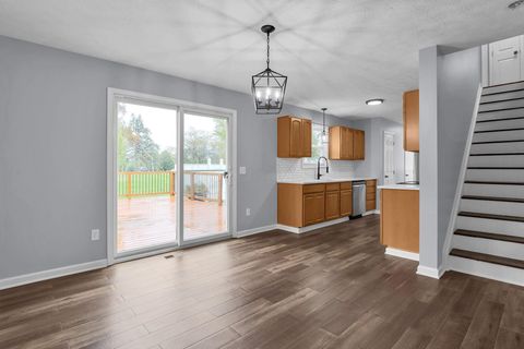 Tiny photo for 2460 Cherokee Drive, London, OH 43140 (MLS # 226010457)