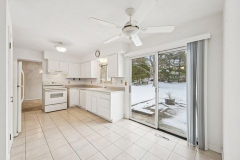 Tiny photo for 488 Uxbridge Avenue, Columbus, OH 43230 (MLS # 225045882)