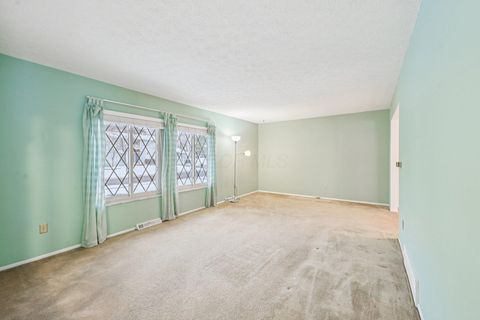 Tiny photo for 488 Uxbridge Avenue, Columbus, OH 43230 (MLS # 225045882)