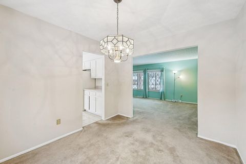 Tiny photo for 488 Uxbridge Avenue, Columbus, OH 43230 (MLS # 225045882)