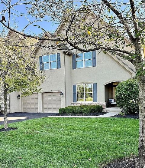 Photo of 8021 Hillingdon Drive, Powell, OH 43065 (MLS # 225039352)