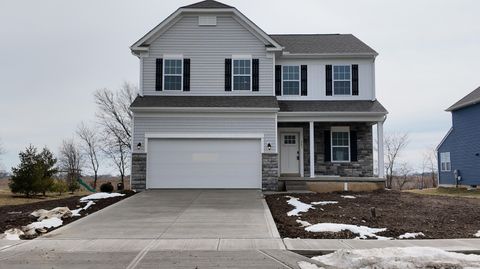 Photo of 263 Cavanaugh Drive, Commercial Point, OH 43116 (MLS # 226004487)