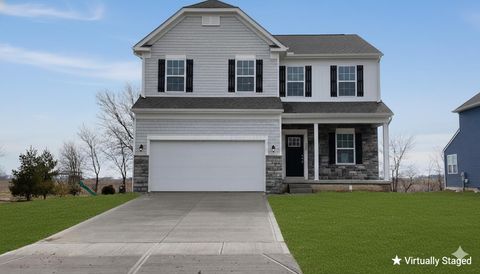 Homes For Sale - 263 Cavanaugh Drive<br/> Commercial Point, OH 43116