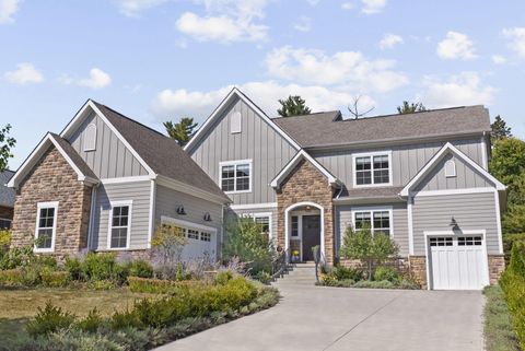 Photo of 175 Stonegate Circle, Gahanna, OH 43230 (MLS # 225035893)