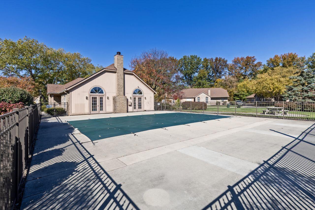 Columbus, Ohio 43235, United States, 3 Bedrooms Bedrooms, ,3 BathroomsBathrooms,Residential,Active,236599