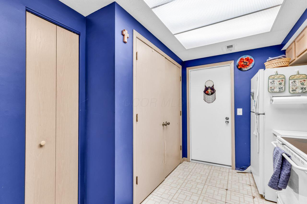 Columbus, Ohio 43235, United States, 3 Bedrooms Bedrooms, ,3 BathroomsBathrooms,Residential,Active,236599