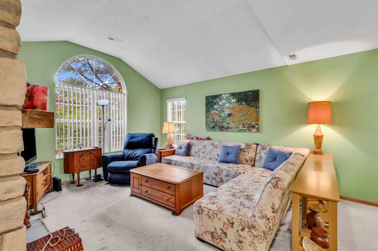 Columbus, Ohio 43235, United States, 3 Bedrooms Bedrooms, ,3 BathroomsBathrooms,Residential,Active,236599