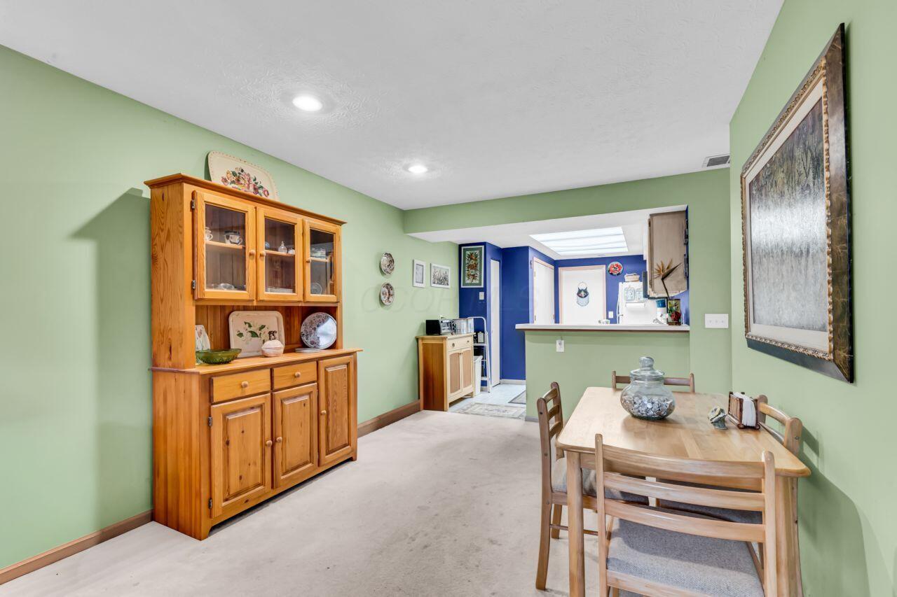 Columbus, Ohio 43235, United States, 3 Bedrooms Bedrooms, ,3 BathroomsBathrooms,Residential,Active,236599