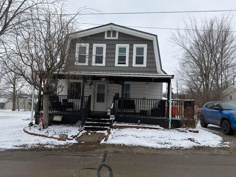 Photo of 305 Cooper Street, Mount Vernon, OH 43050 (MLS # 226005153)