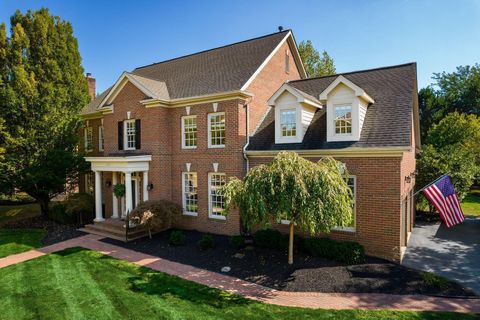 Photo of 3725 Prestwould Close, New Albany, OH 43054 (MLS # 225034355)