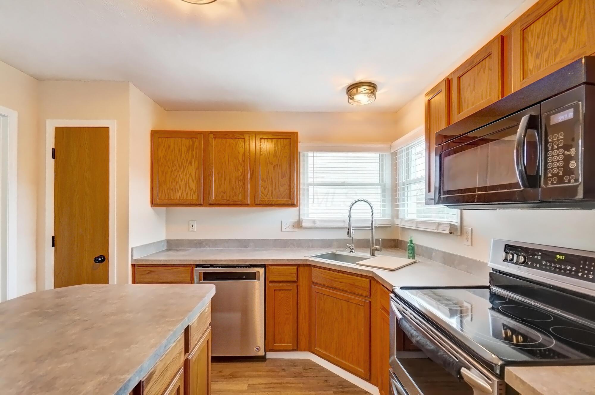825 Lone Rise Drive, Marysville, Ohio image 18