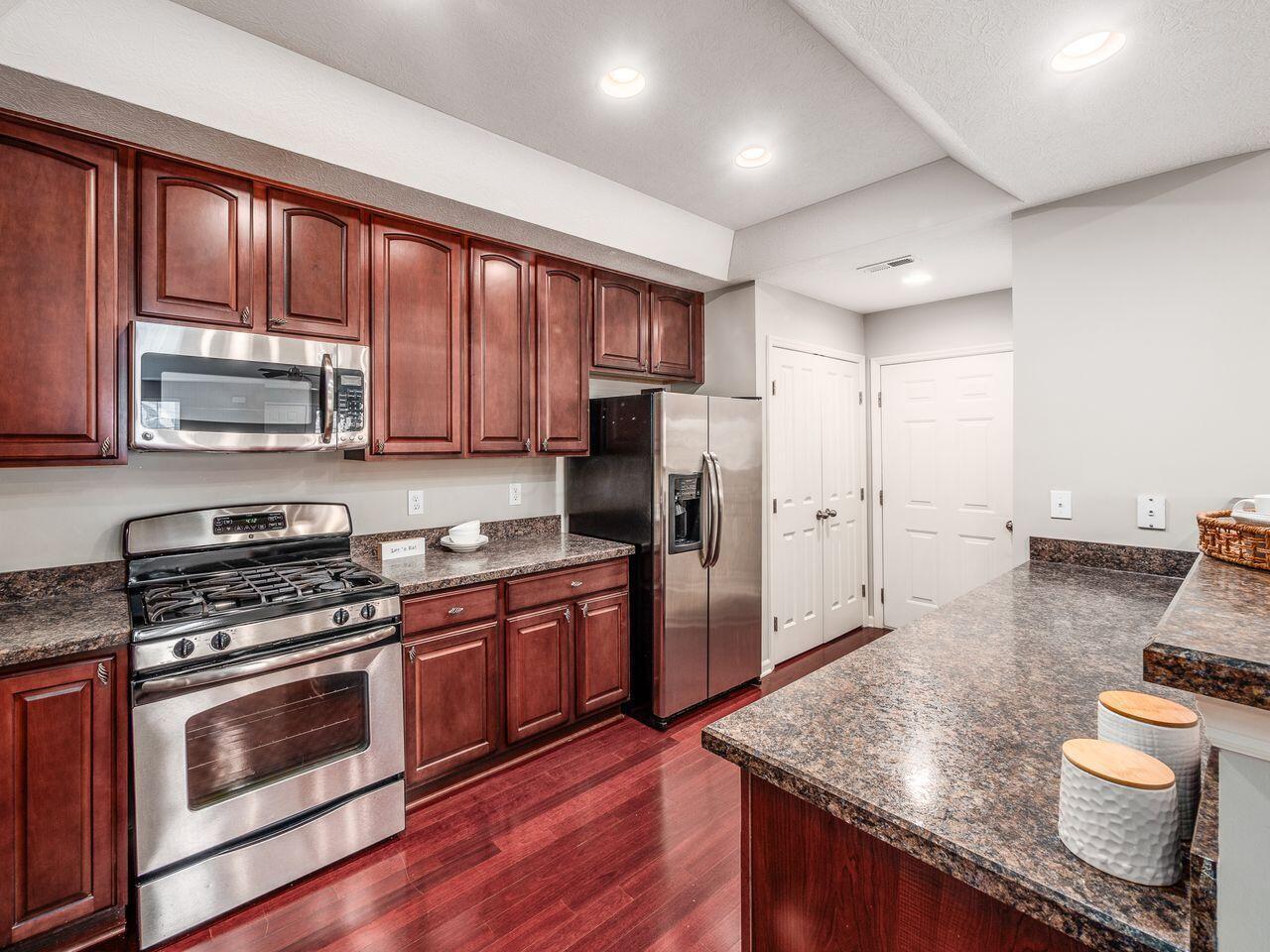 7058 Kinsale Lane, Powell, Ohio image 21