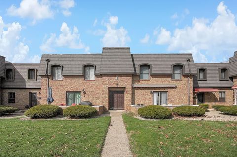 Tiny photo for 625 Country Club Drive B7 #B7, Newark, OH 43055 (MLS # 226007811)