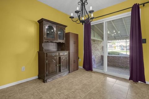 Tiny photo for 625 Country Club Drive B7 #B7, Newark, OH 43055 (MLS # 226007811)