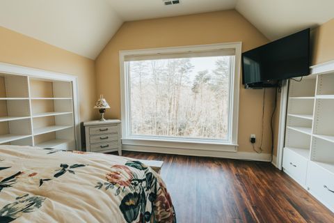 Tiny photo for 16187 Kreashbaum Road, Rockbridge, OH 43149 (MLS # 226000601)