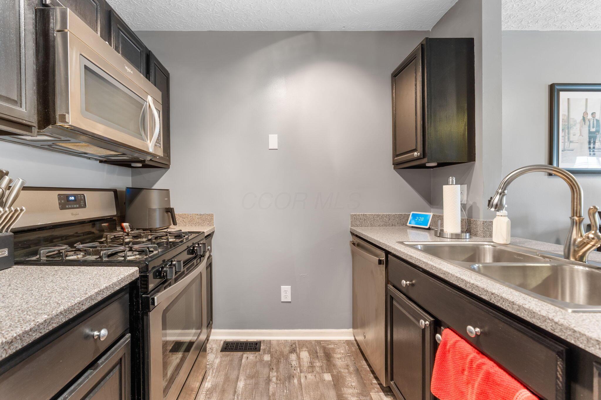 9137 Parkpoint Lane, Lewis Center, Ohio image 35