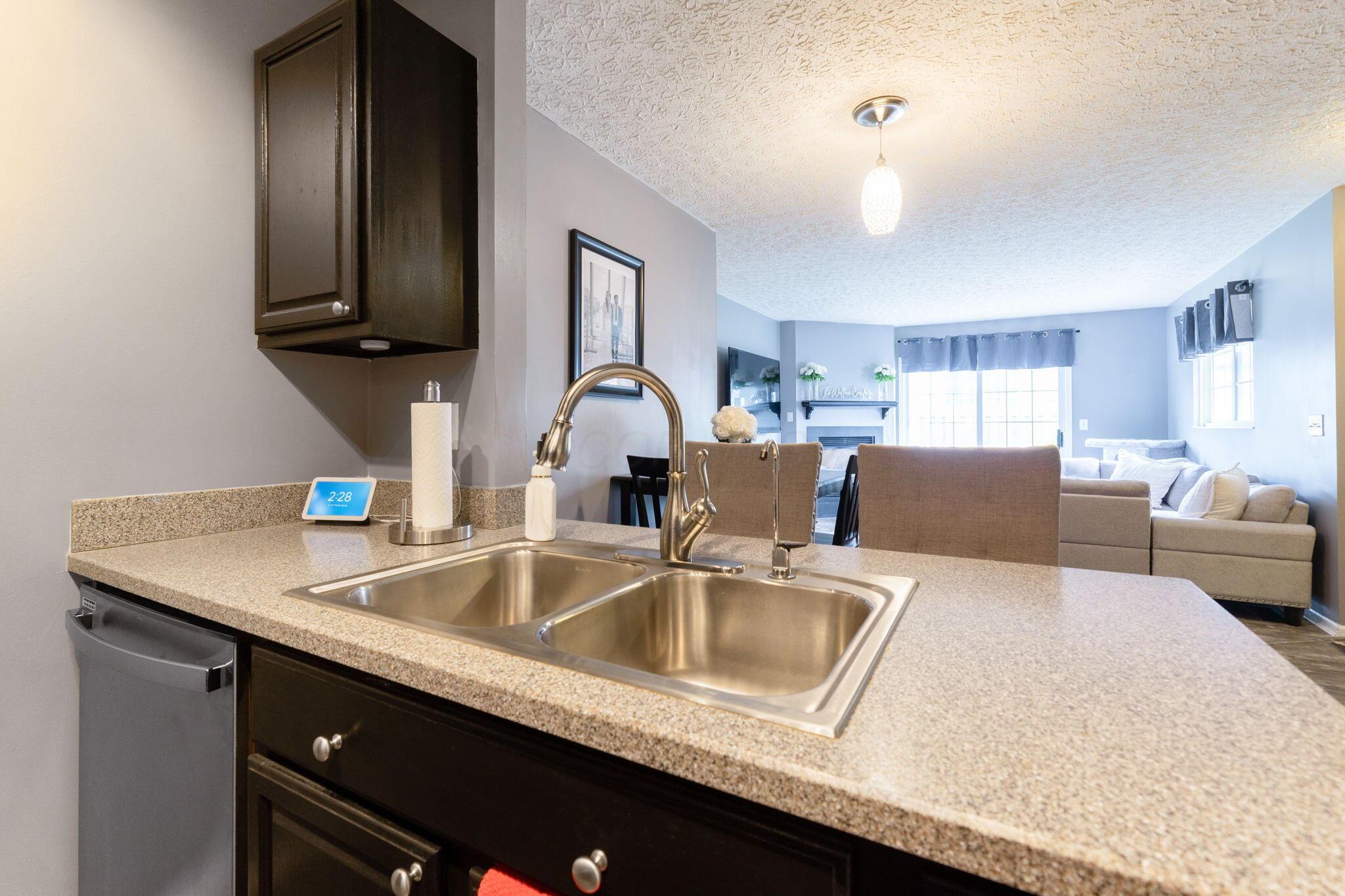 9137 Parkpoint Lane, Lewis Center, Ohio image 37