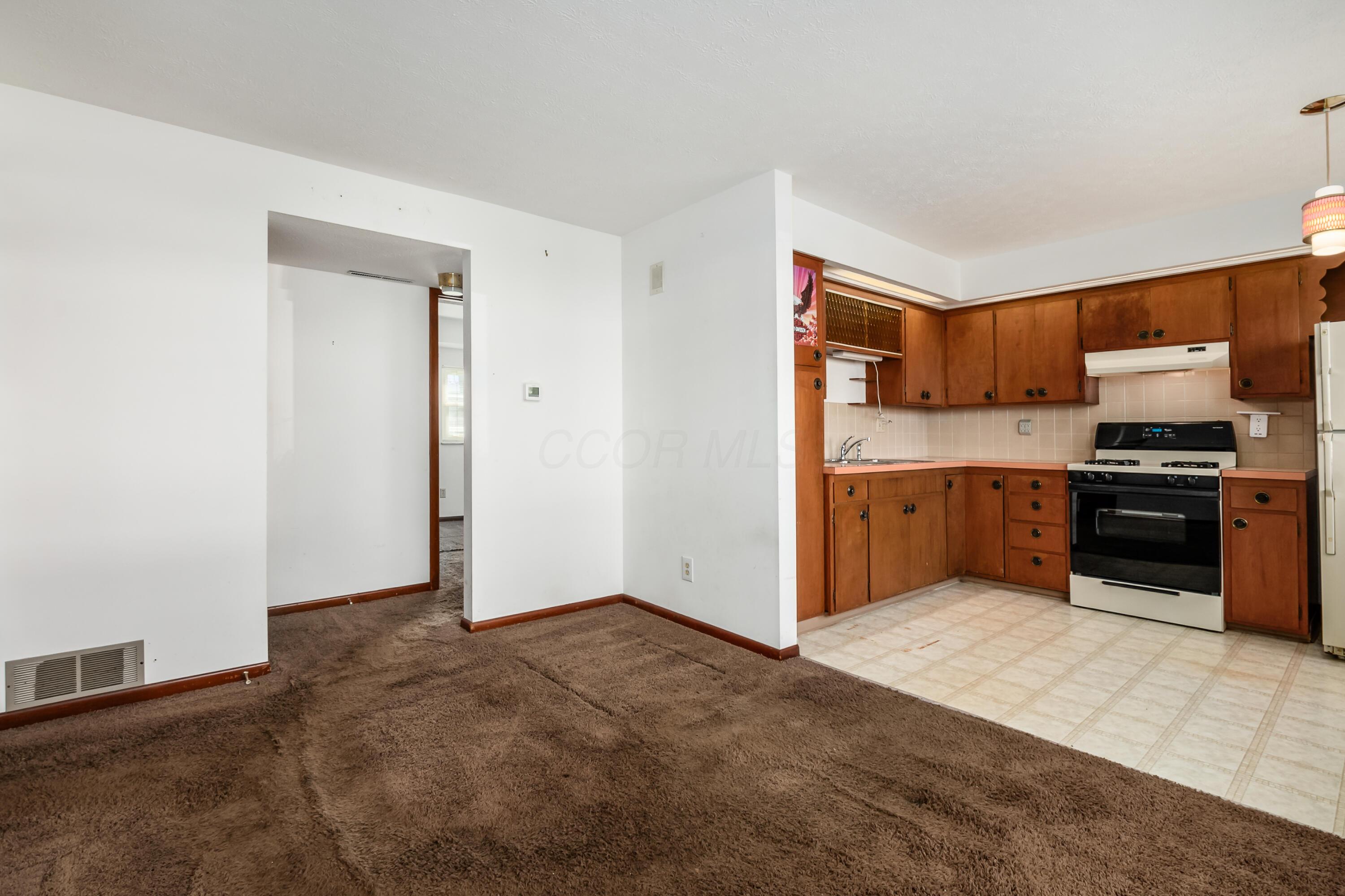 5782 Loganwood Road, Columbus, Ohio image 9