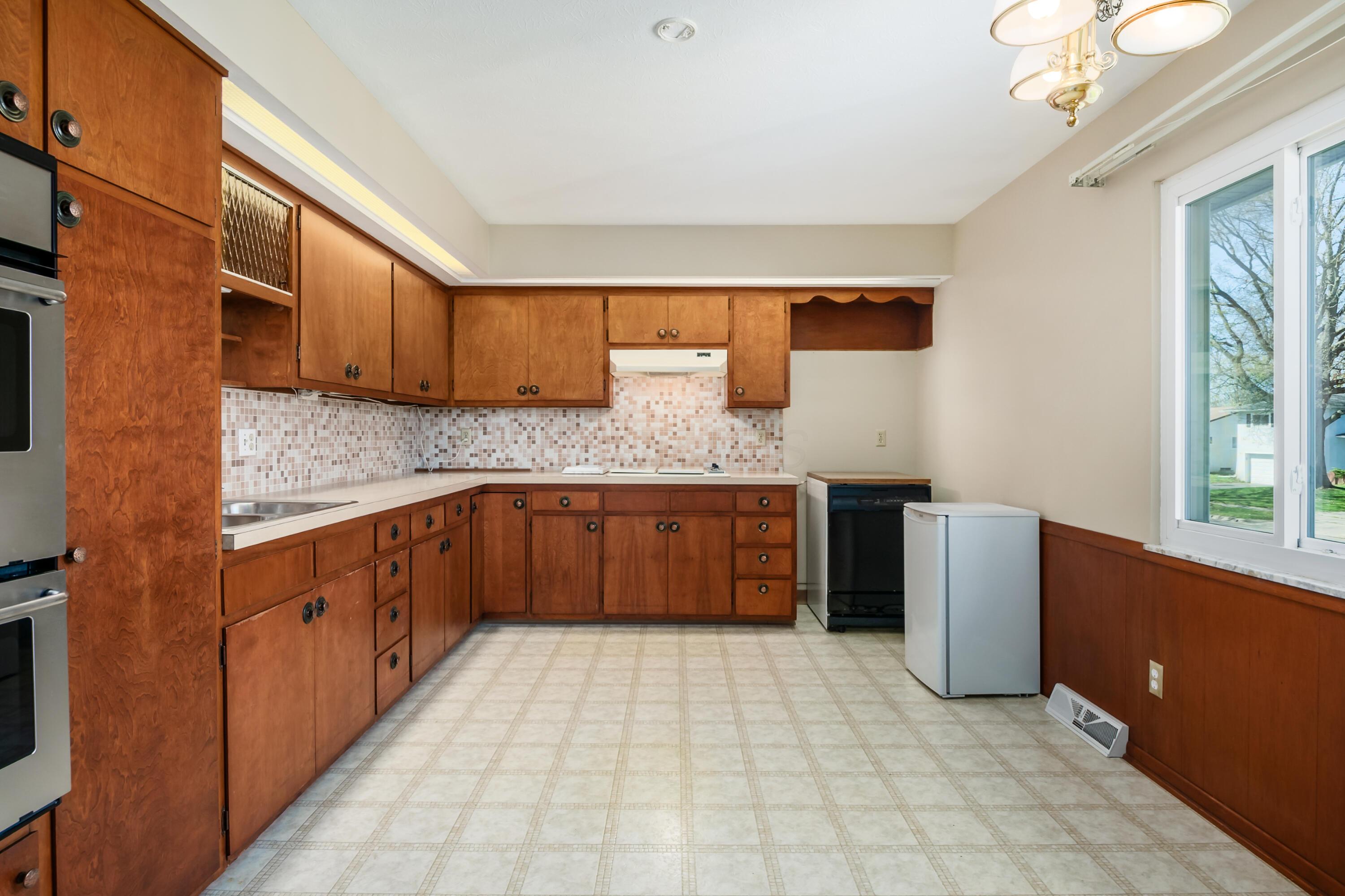 5782 Loganwood Road, Columbus, Ohio image 6