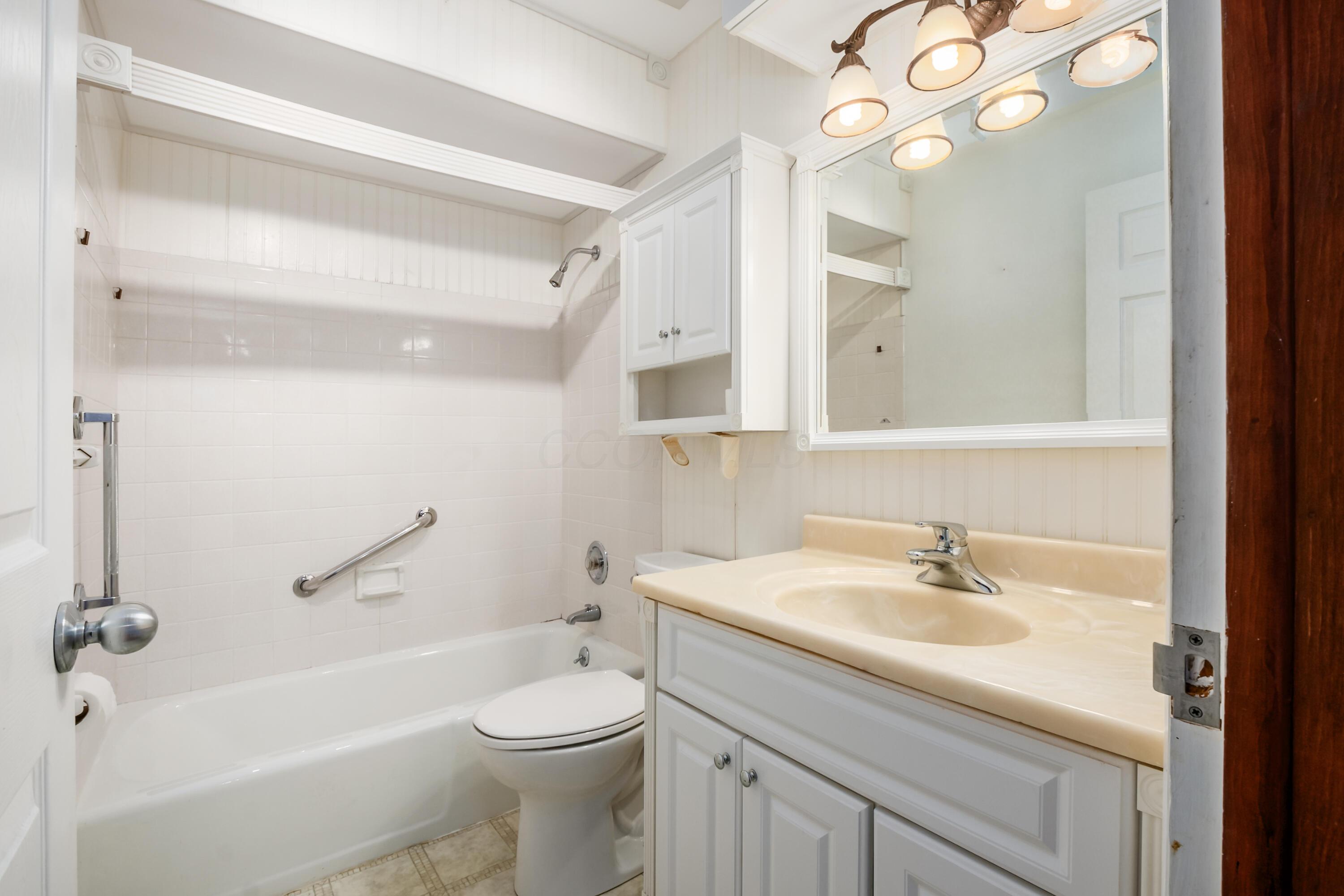 5782 Loganwood Road, Columbus, Ohio image 12