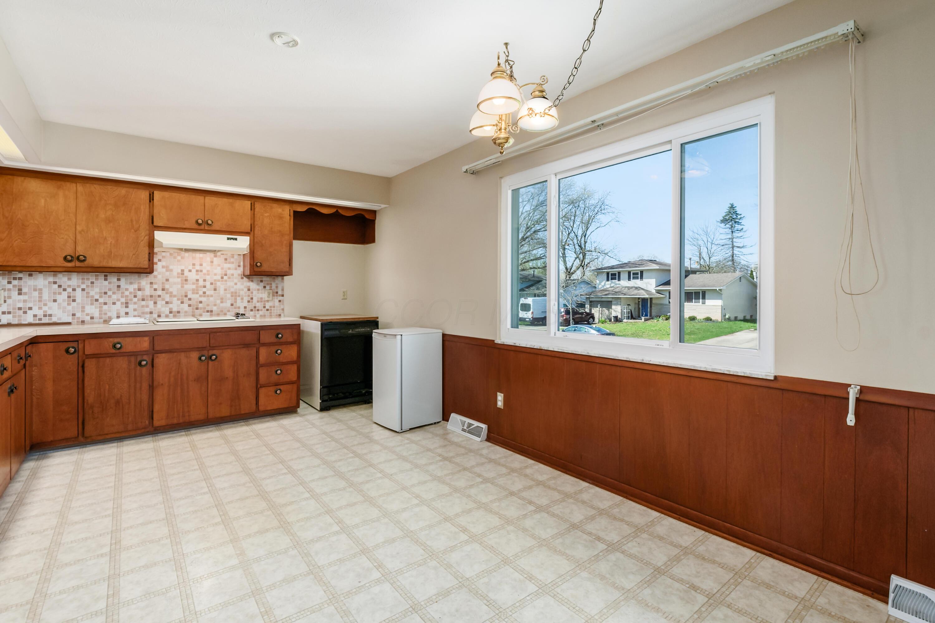 5782 Loganwood Road, Columbus, Ohio image 5
