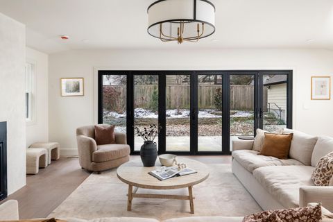 Tiny photo for 1869 Tewksbury Road, Upper Arlington, OH 43221 (MLS # 225045191)