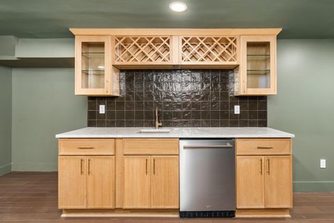 Tiny photo for 1869 Tewksbury Road, Upper Arlington, OH 43221 (MLS # 225045191)