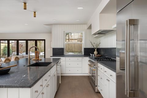 Tiny photo for 1869 Tewksbury Road, Upper Arlington, OH 43221 (MLS # 225045191)