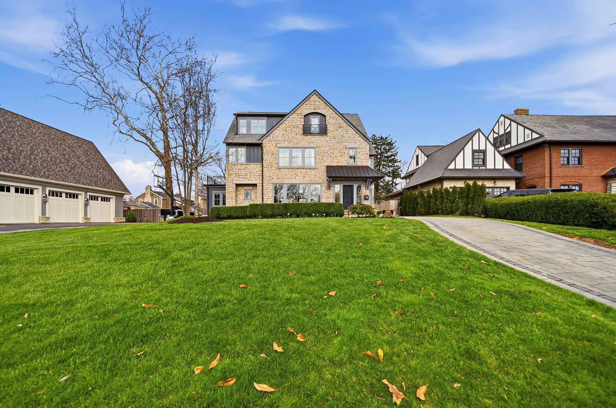 2006 Cambridge Boulevard