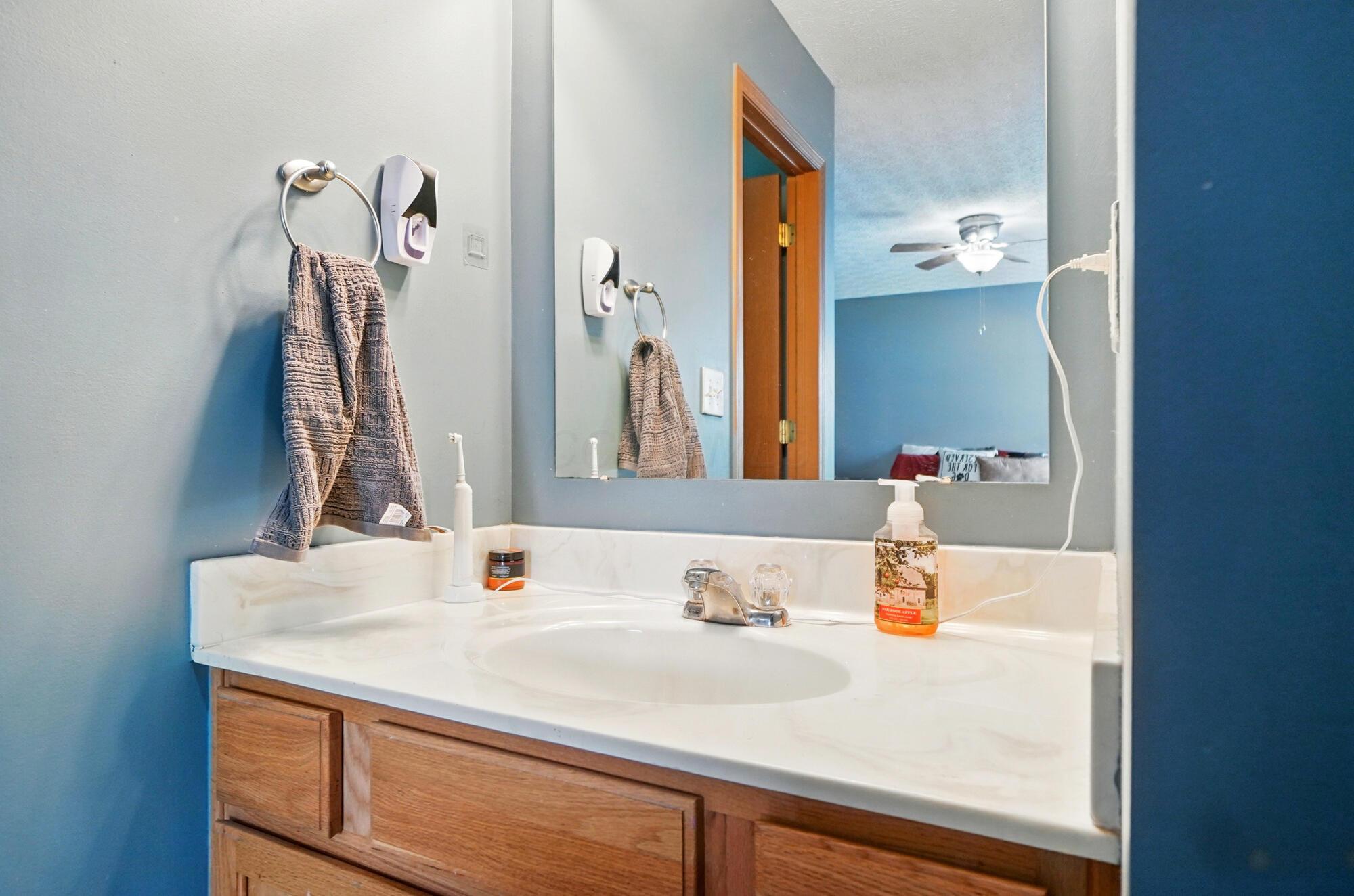 1076 Keny Boulevard, London, Ohio image 26