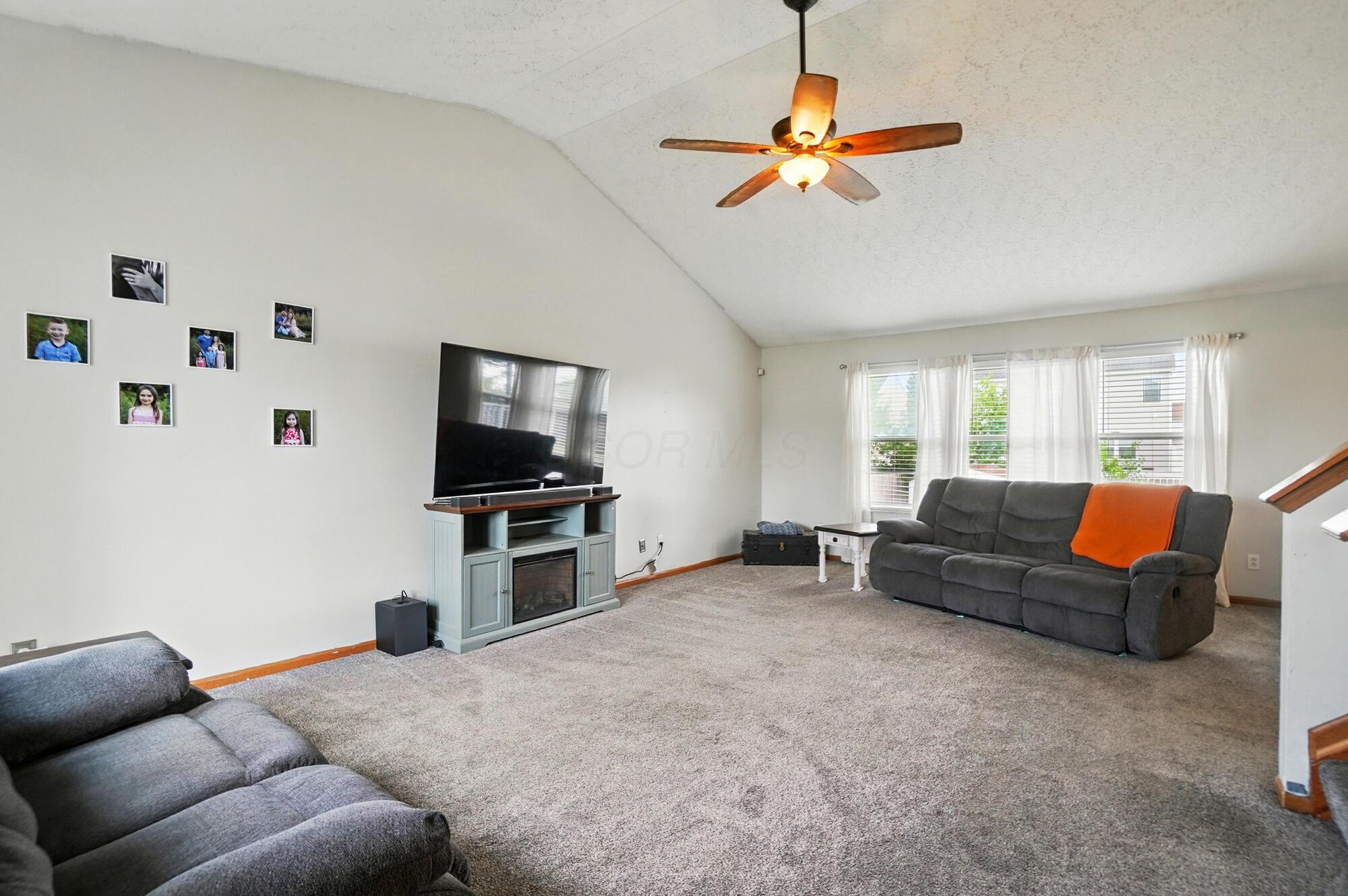 1076 Keny Boulevard, London, Ohio image 4