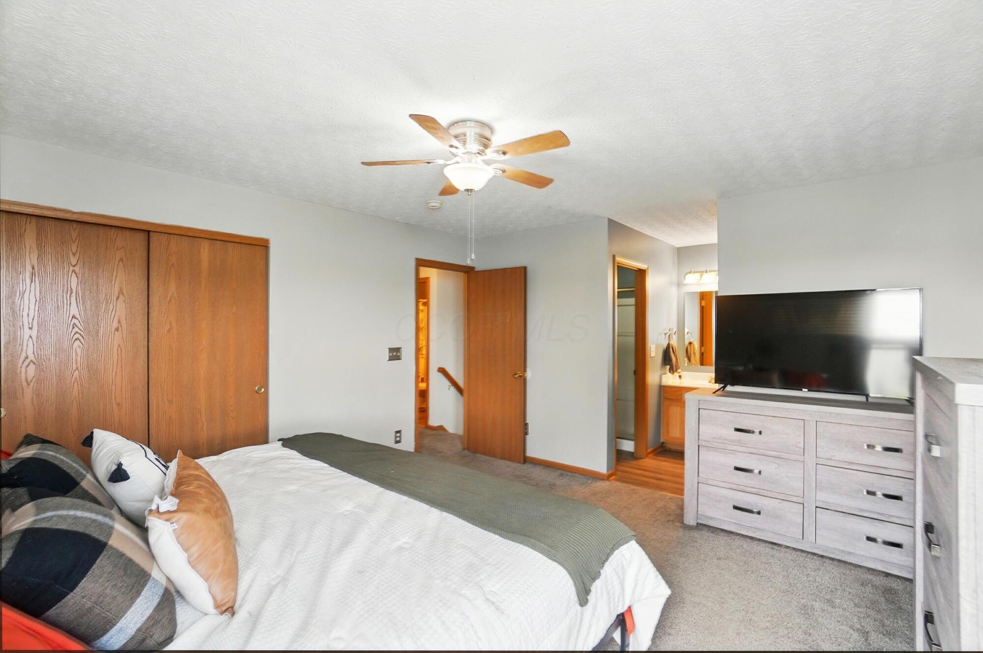1076 Keny Boulevard, London, Ohio image 23
