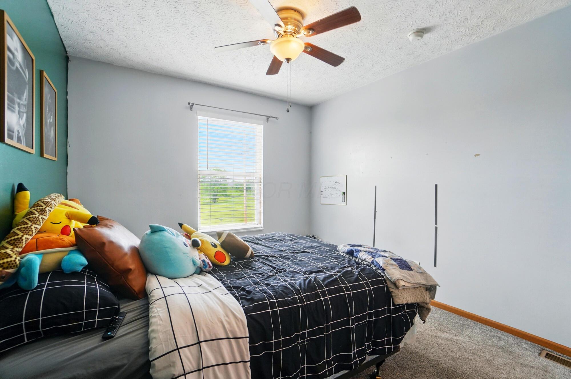 1076 Keny Boulevard, London, Ohio image 33