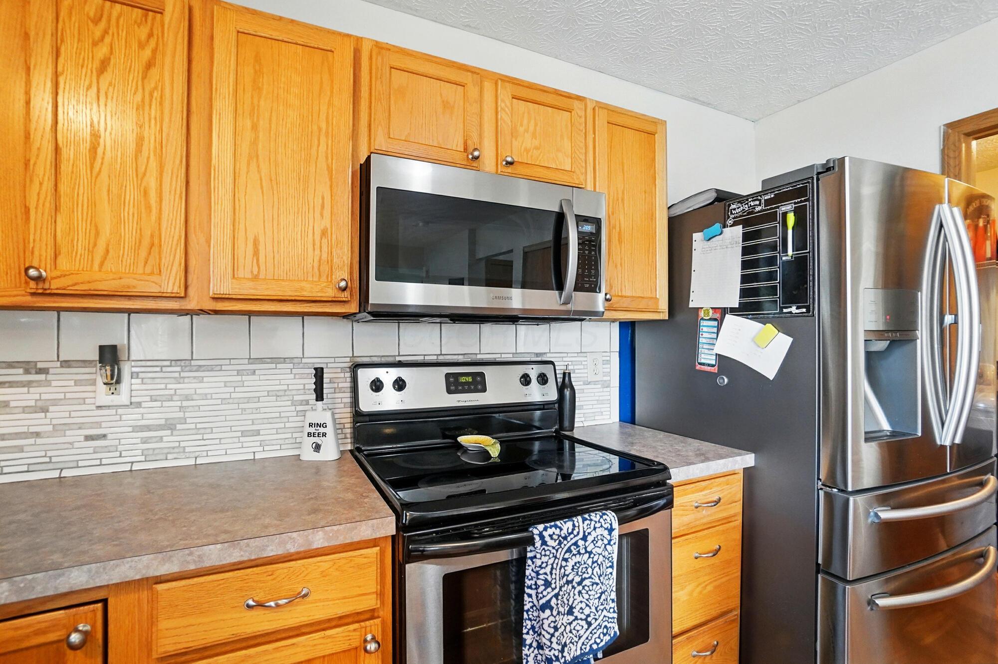 1076 Keny Boulevard, London, Ohio image 17