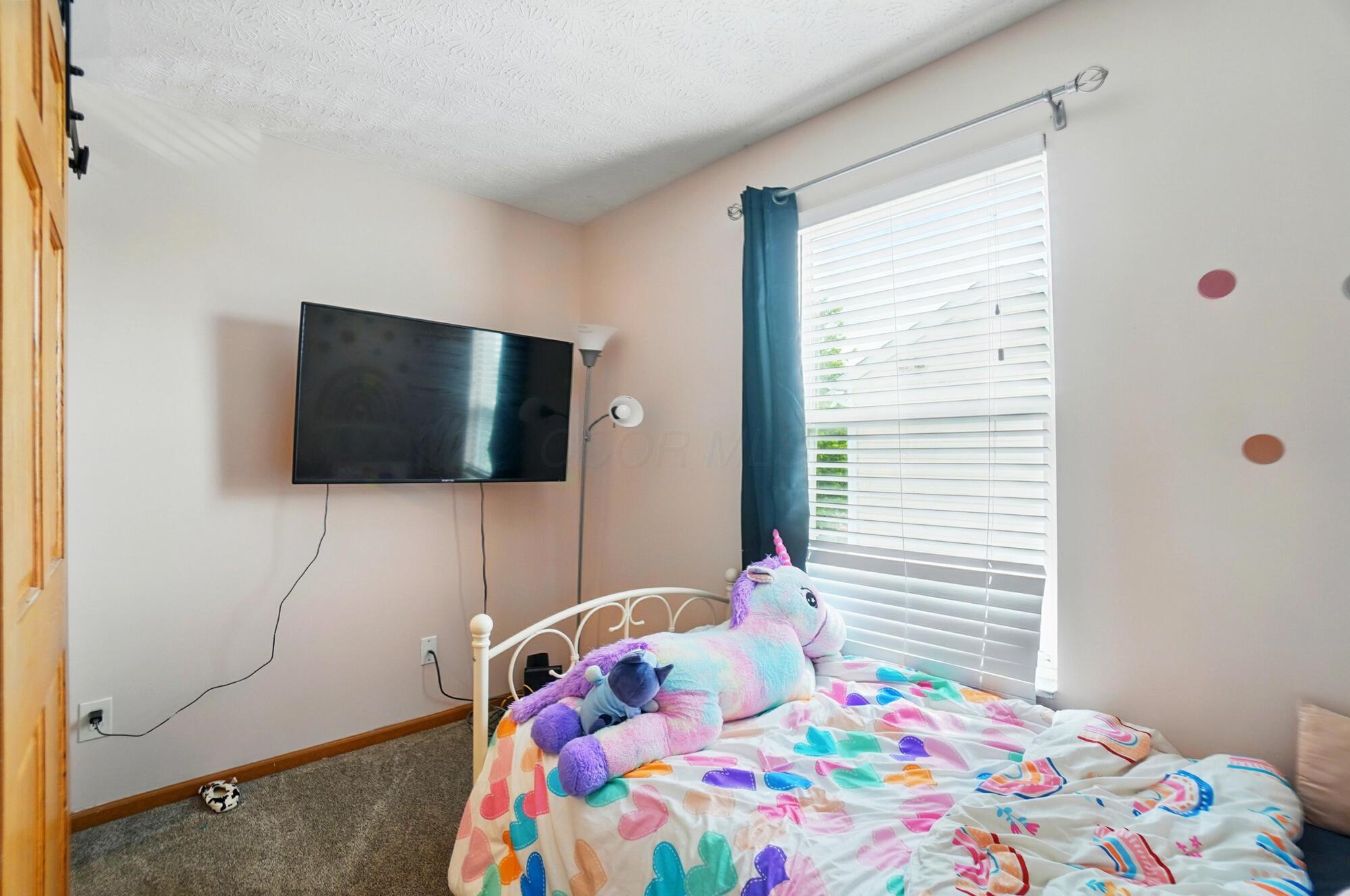 1076 Keny Boulevard, London, Ohio image 37