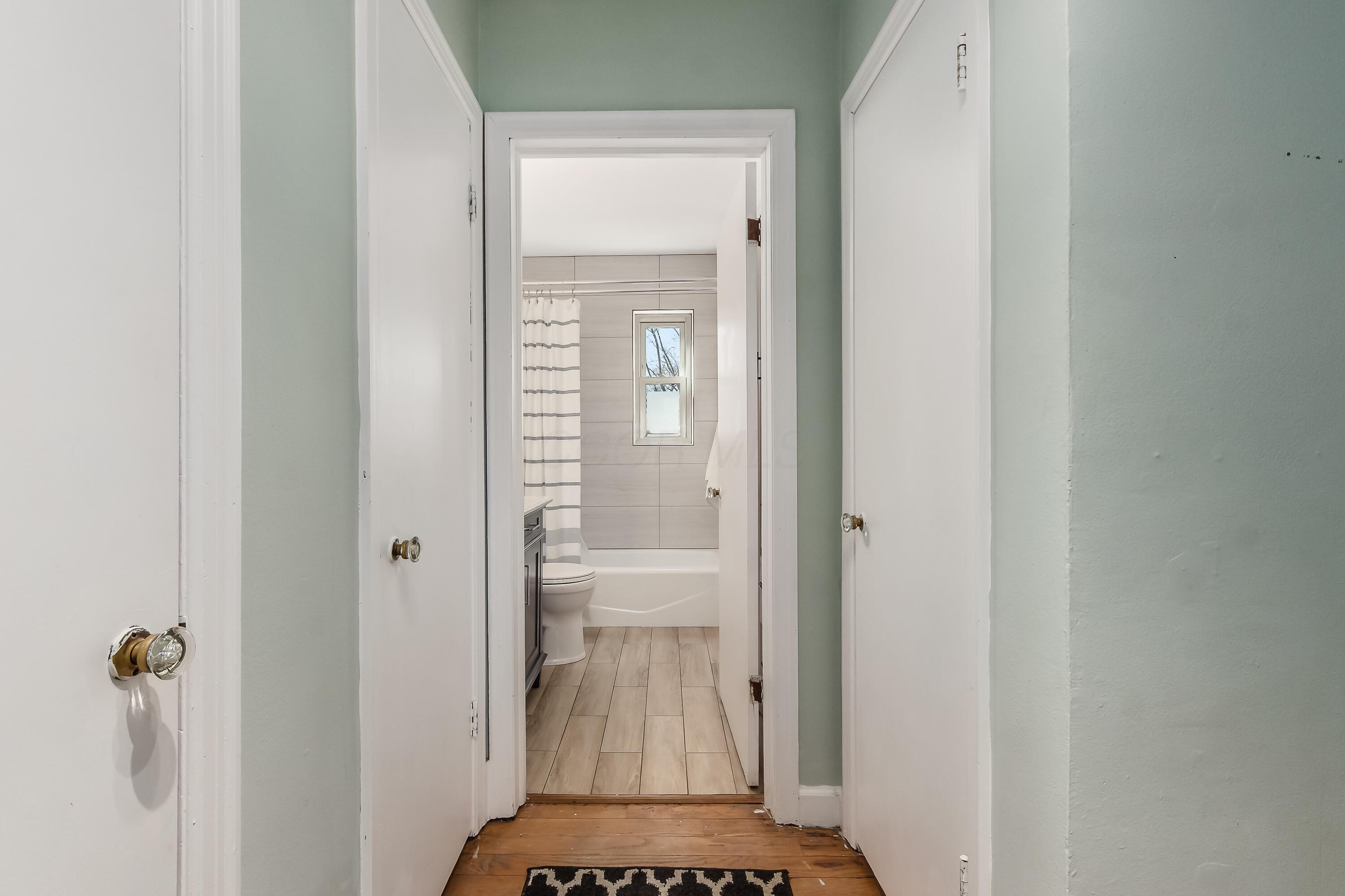 1585 Waltham Road, Columbus, Ohio image 17