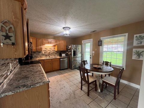 Tiny photo for 1953 Smith Avenue, Lancaster, OH 43130 (MLS # 226014522)