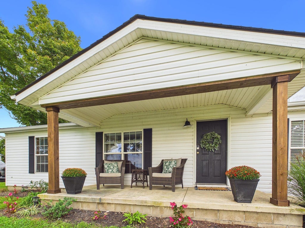 Photo of 27680 Pickaway Saltcreek Road, Circleville, OH 43113 (MLS # 226037257)