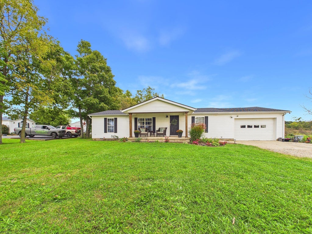 Photo of 27680 Pickaway Saltcreek Road, Circleville, OH 43113 (MLS # 226037257)