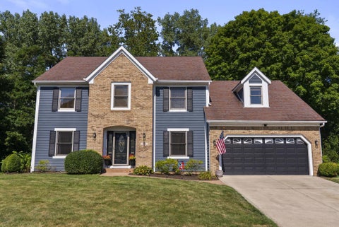 Photo of 319 Fallriver Drive, Reynoldsburg, OH 43068 (MLS # 226030352)